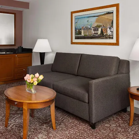 Hilton Garden Inn Milford Exterior photo